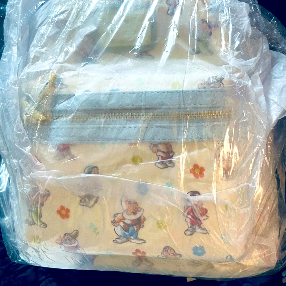 Loungefly limited exclusive dwarfs mini backpack